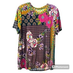 Johnny Was Soft Bamboo Crew Neck Tee - Medium